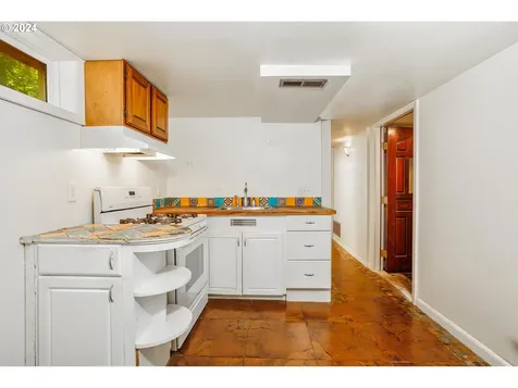 126 Se 52nd Avenue Portland OR 97215