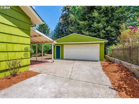 126 Se 52nd Avenue Portland OR 97215