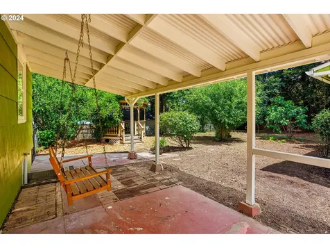 126 Se 52nd Avenue Portland OR 97215