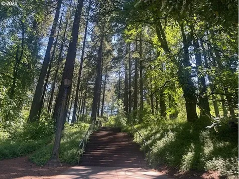 126 Se 52nd Avenue Portland OR 97215