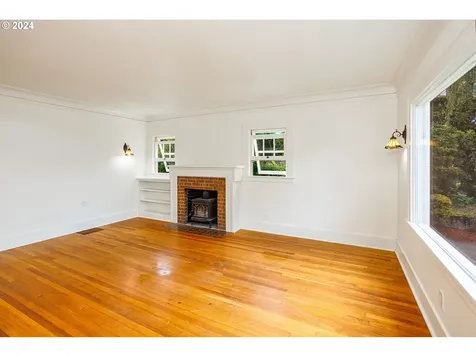 126 Se 52nd Avenue Portland OR 97215
