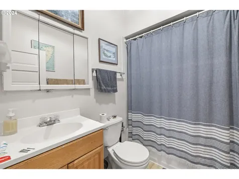 2425 Se Yamhill Street Portland OR 97214