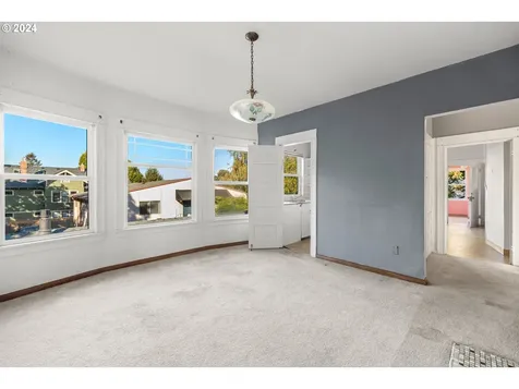 2425 Se Yamhill Street Portland OR 97214