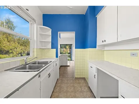 2425 Se Yamhill Street Portland OR 97214