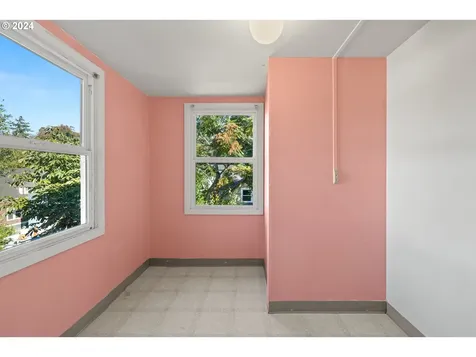 2425 Se Yamhill Street Portland OR 97214