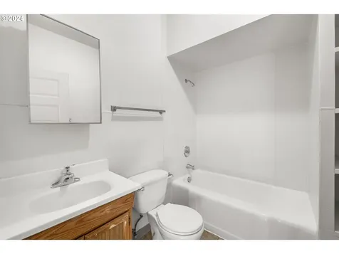 2425 Se Yamhill Street Portland OR 97214