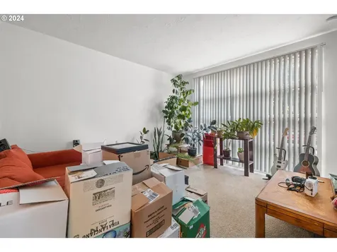 2425 Se Yamhill Street Portland OR 97214