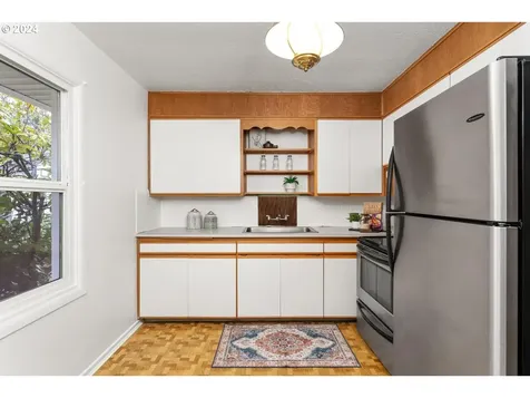 1207 Ne 59th Avenue Portland OR 97213