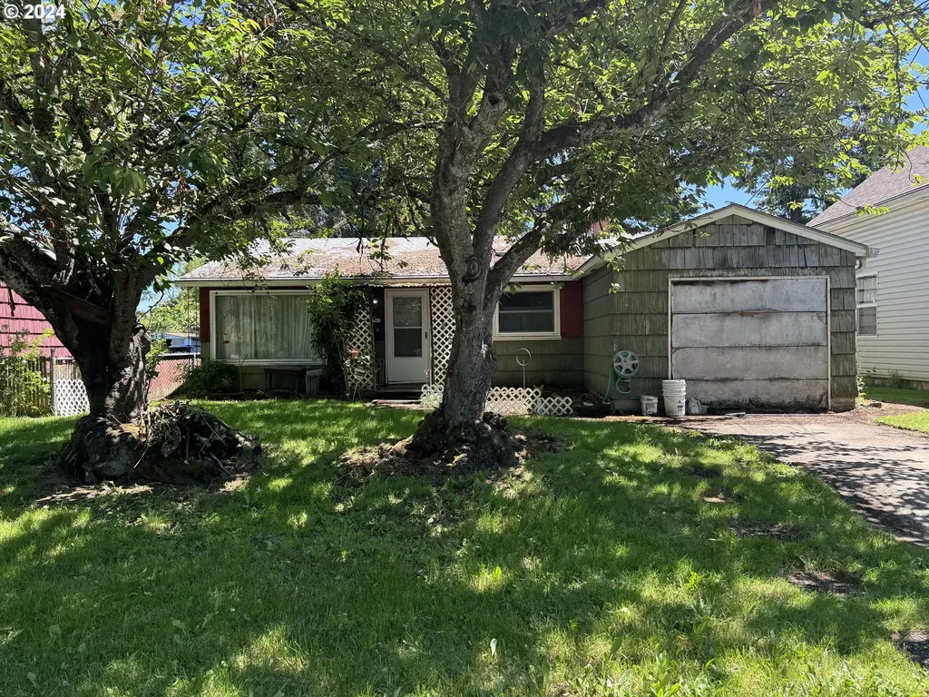 1542 Se 84th Avenue Portland OR 97216