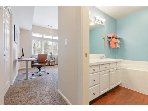 2136 Nw Cedar View Lane Portland OR 97229