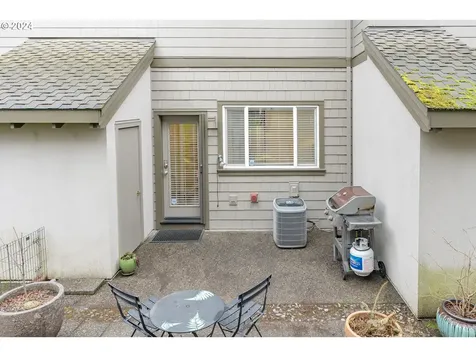 2136 Nw Cedar View Lane Portland OR 97229
