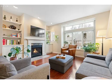 2136 Nw Cedar View Lane Portland OR 97229