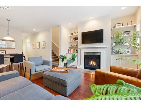2136 Nw Cedar View Lane Portland OR 97229