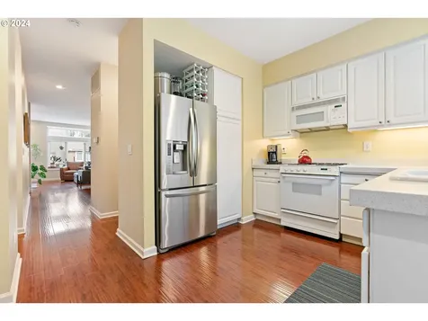 2136 Nw Cedar View Lane Portland OR 97229