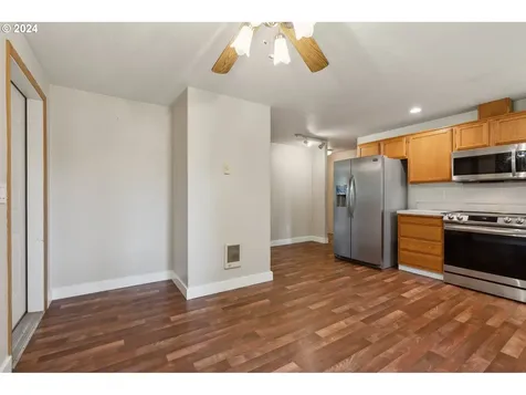 422 10th Street Washougal WA 98671