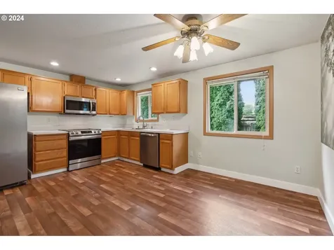 422 10th Street Washougal WA 98671
