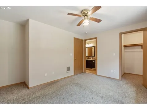 422 10th Street Washougal WA 98671