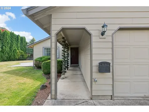 422 10th Street Washougal WA 98671