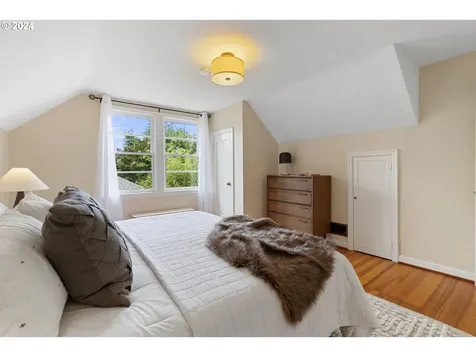 1535 N Emerson Street Portland OR 97217