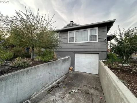 1200 E 11th Street The Dalles OR 97058
