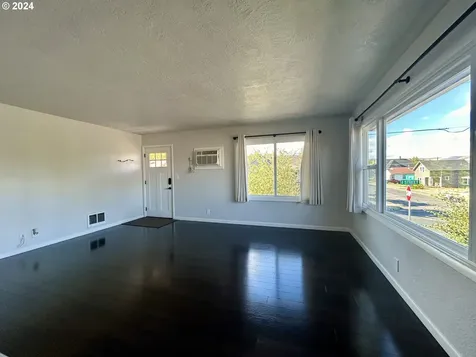 1200 E 11th Street The Dalles OR 97058
