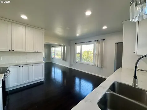 1200 E 11th Street The Dalles OR 97058