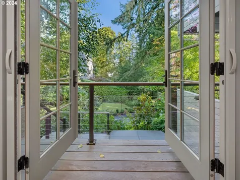 2732 SW Talbot Road Portland OR 97201