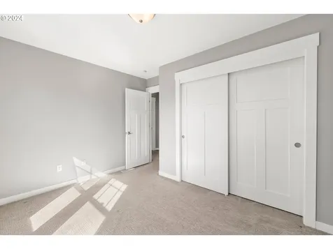 3949 SE Lambert Street Portland OR 97202