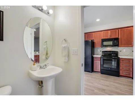 7898 Sw Pickleweed Lane Portland OR 97224