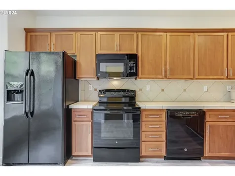 7898 Sw Pickleweed Lane Portland OR 97224