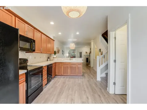 7898 Sw Pickleweed Lane Portland OR 97224