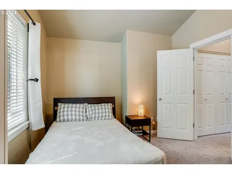 7898 Sw Pickleweed Lane Portland OR 97224
