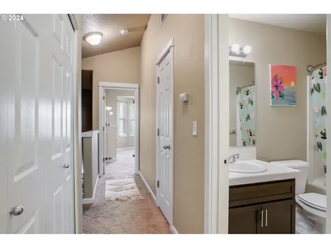 7898 Sw Pickleweed Lane Portland OR 97224
