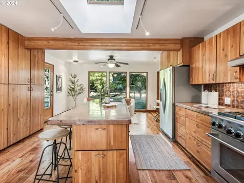 1964 SE 21st Avenue Portland OR 97214