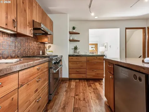 1964 SE 21st Avenue Portland OR 97214