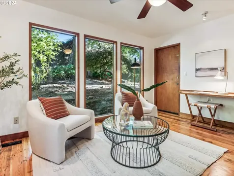 1964 SE 21st Avenue Portland OR 97214