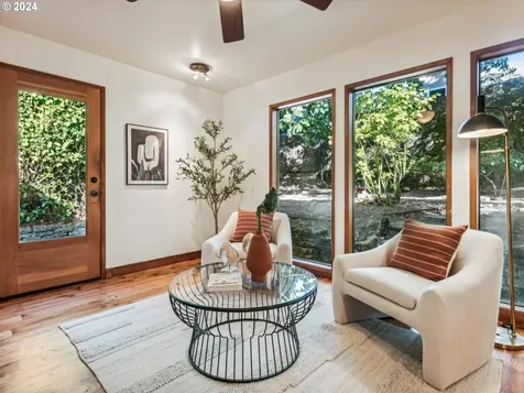 1964 SE 21st Avenue Portland OR 97214