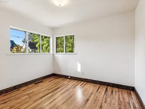1964 SE 21st Avenue Portland OR 97214