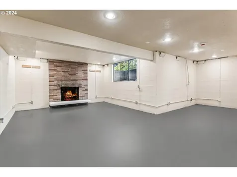 1964 SE 21st Avenue Portland OR 97214