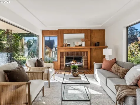 1964 SE 21st Avenue Portland OR 97214