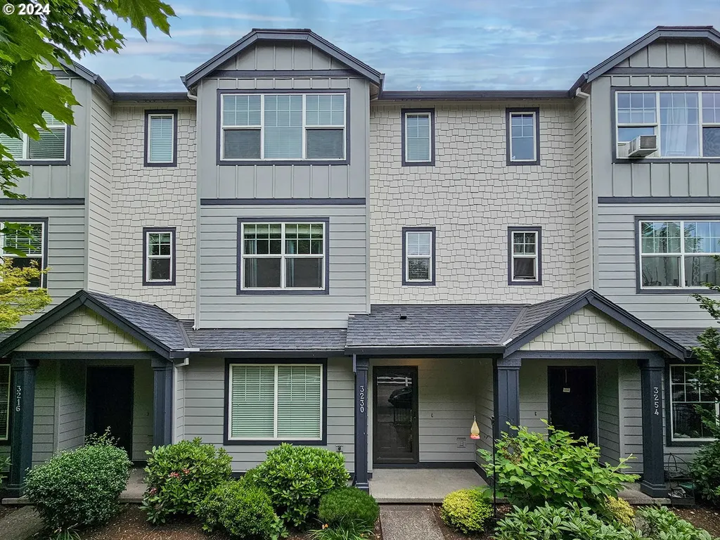 3230 SE Brookwood Avenue Hillsboro OR 97123