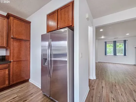 3230 SE Brookwood Avenue Hillsboro OR 97123