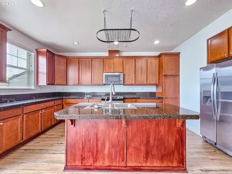 3230 SE Brookwood Avenue Hillsboro OR 97123