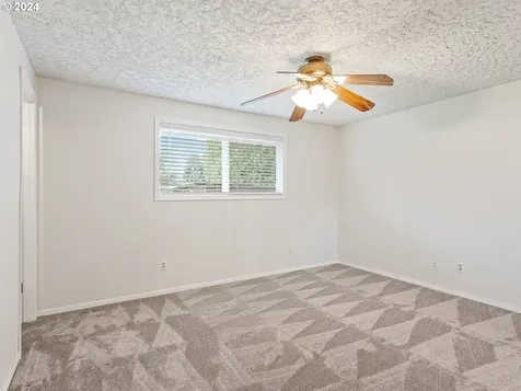 2705 NW 104th Street Vancouver WA 98685