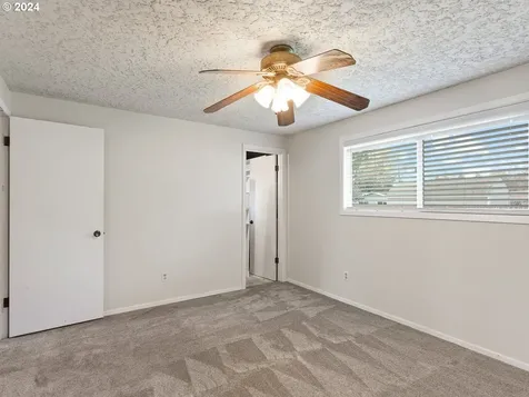 2705 NW 104th Street Vancouver WA 98685