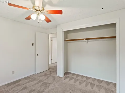 2705 NW 104th Street Vancouver WA 98685