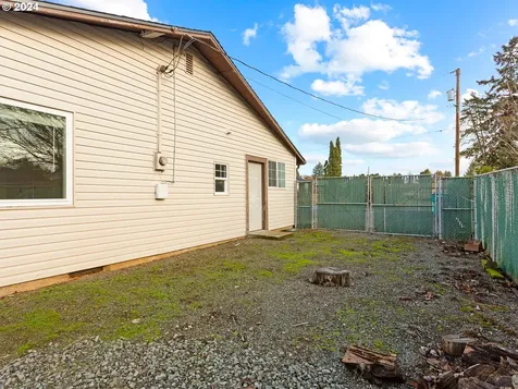 2705 NW 104th Street Vancouver WA 98685