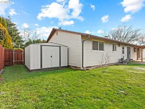 2705 NW 104th Street Vancouver WA 98685