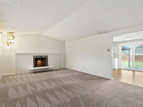 2705 NW 104th Street Vancouver WA 98685