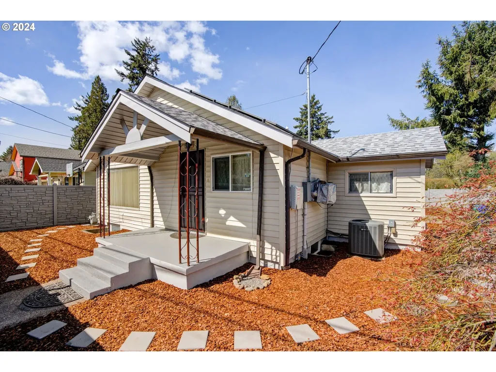 4963 SE Bybee Boulevard Portland OR 97206